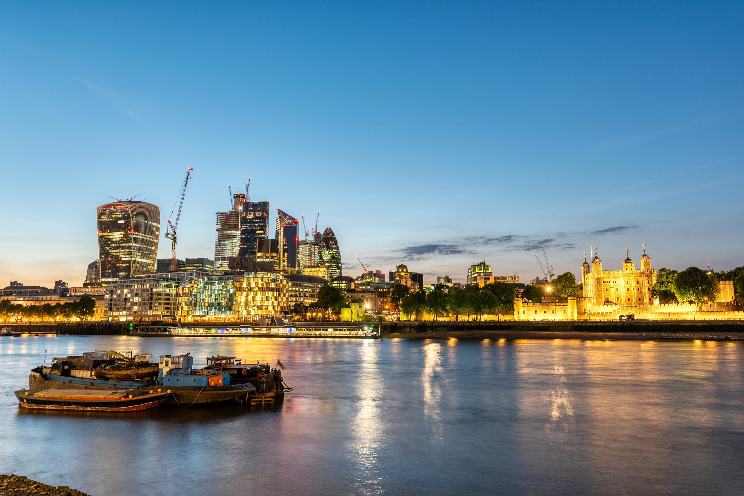 On-Site vs. Off-Site Staff Accommodation: Pros and Cons for Employers and Employees